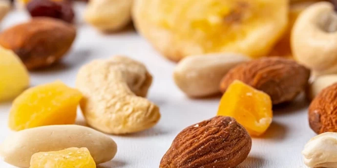 ORAŠASTI PLODOVI I SUVO VOĆE KOJE TREBA DA UVRSTITE U SVOJU ISHRANU