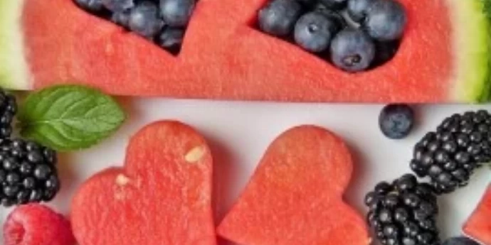 ZAŠTO BI TREBALO JESTI VOĆE?