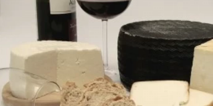 FRANCUSKO VINO I SIR