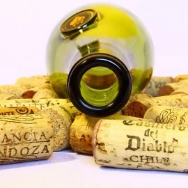 KOLIKO DUGO TREBA DRŽATI OTVORENO VINO ?