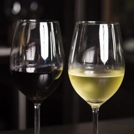 NEKOLIKO ZANIMLJIVIH ČINJENICA O VINU