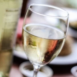 SAZNAJTE VIŠE O VINU ŠARDONE